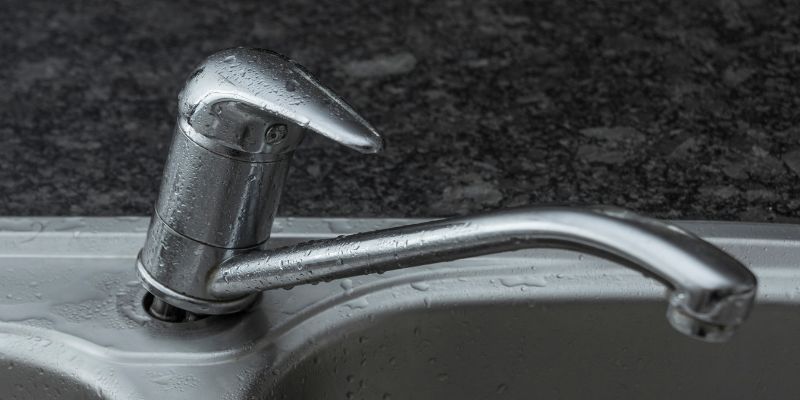 Torneira Quebrou Dentro do Cano? Saiba Quem Pode Resolver O que fazer caso a torneira quebre dentro do cano?